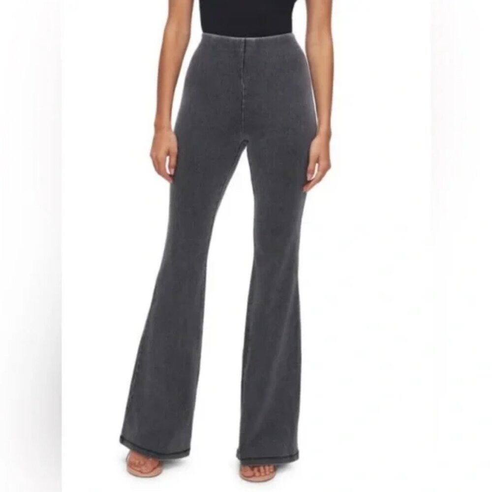 Good American Soft Sculpt Pull-On Flare Jeans Black High-Rise Comfortable Size 2